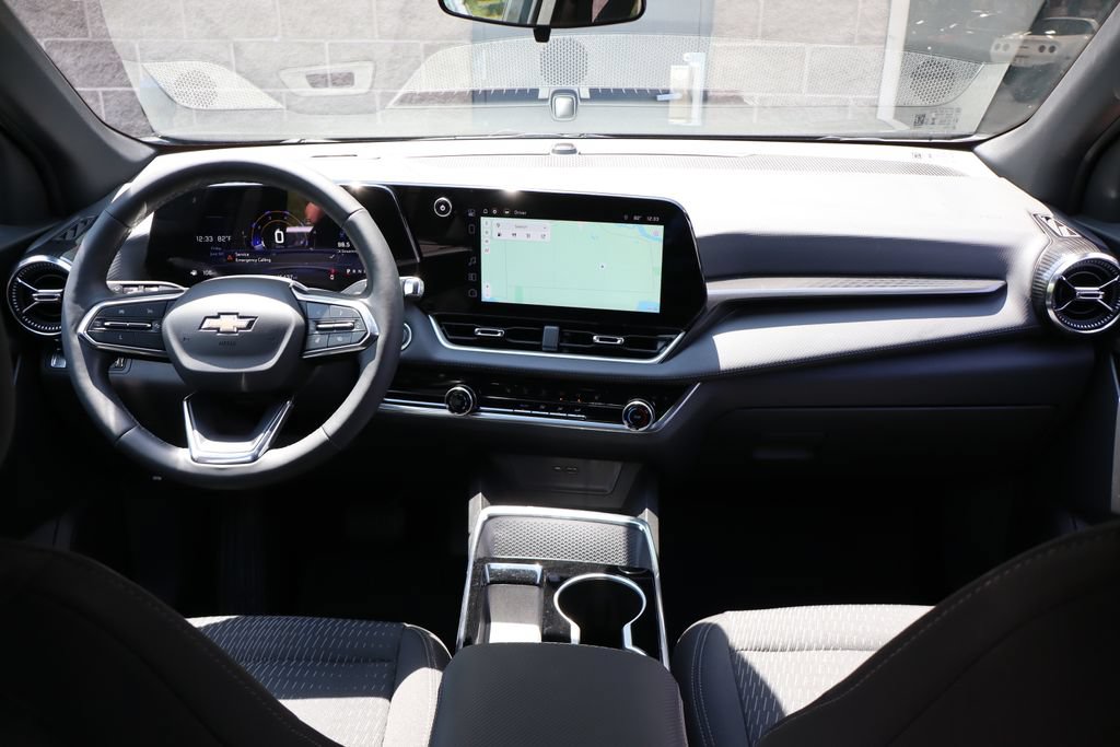 Used 2025 Chevrolet Equinox LT FWD image 35
