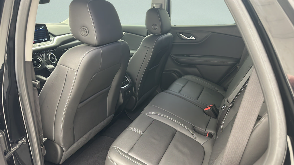 Used 2024 Chevrolet Blazer LT AWD/4WD image 9