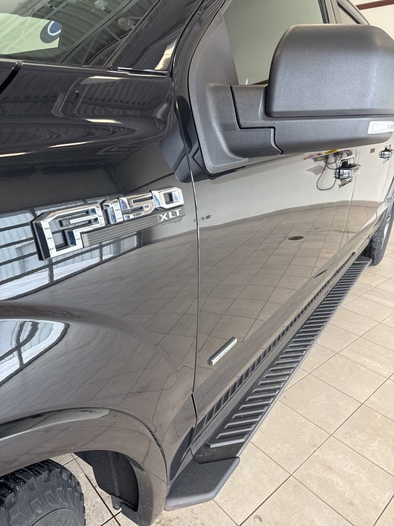 Used 2015 Ford F150 XLT w/ Equipment Group 302A Luxury image 7