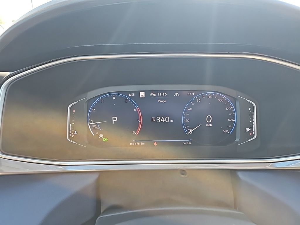 Certified 2025 Volkswagen Taos SEL image 10