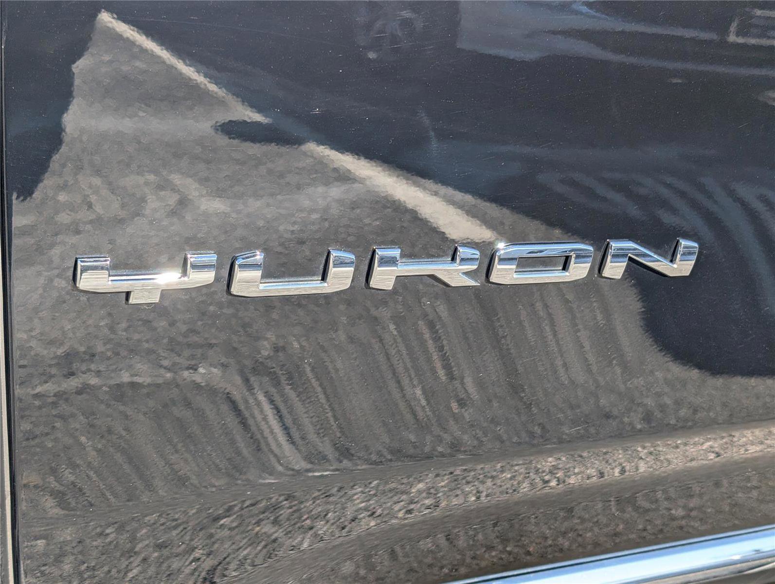 Used 2024 GMC Yukon SLT image 9