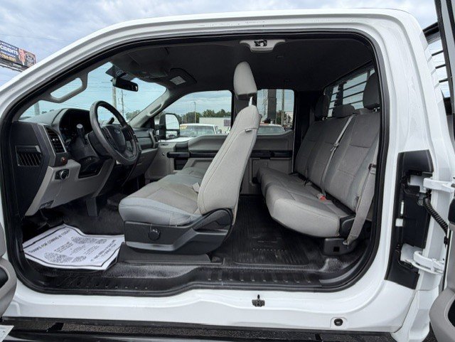 Used 2018 Ford F250 XL w/ Power Equipment Group AWD/4WD image 13