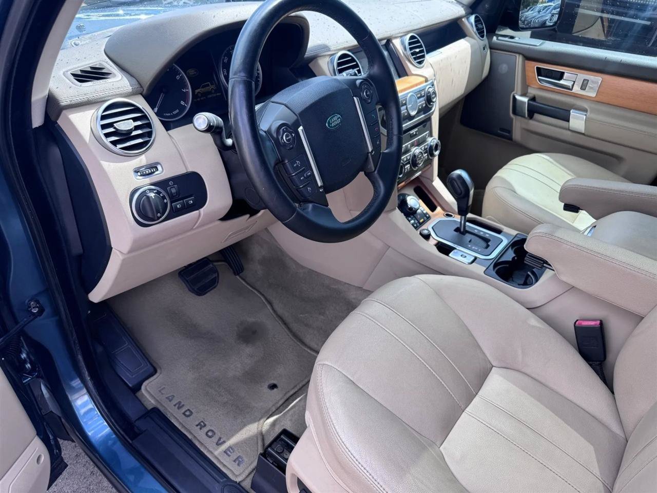 Used 2012 Land Rover LR4 AWD/4WD image 31