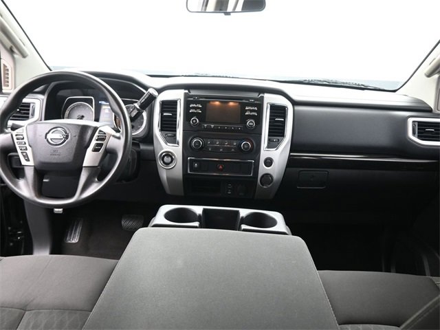 Used 2018 Nissan Titan SV image 28