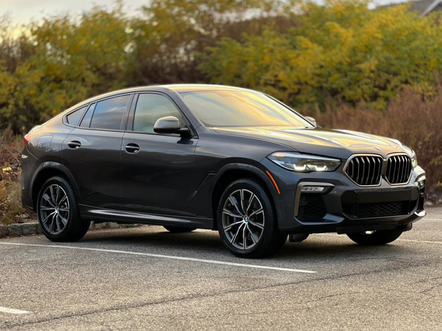 Used 2020 BMW X6 M50i w/ Premium Package image 2