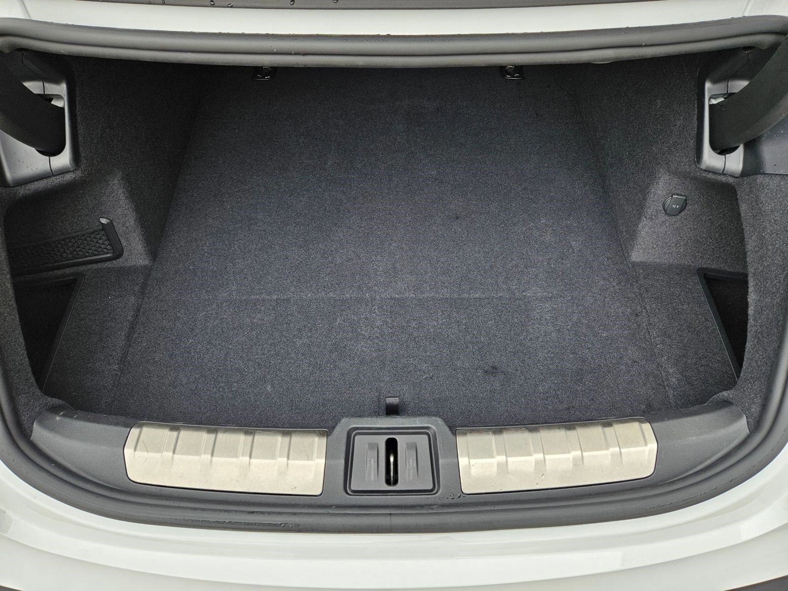 Used 2020 Porsche Taycan Turbo S image 23