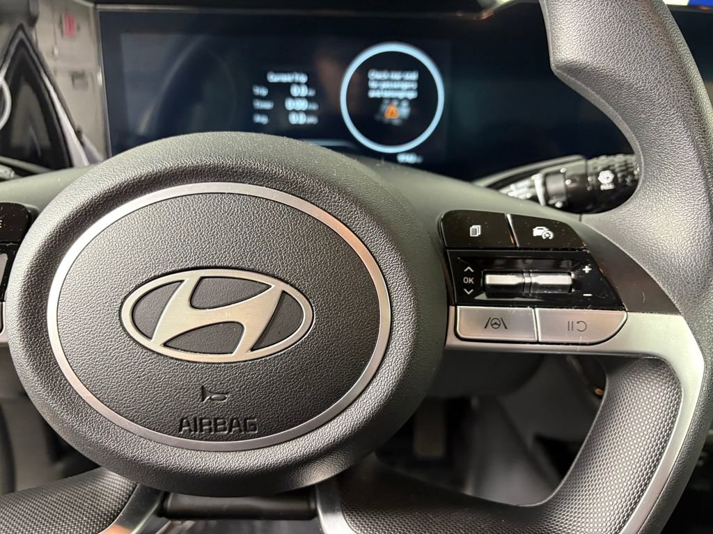 Used 2024 Hyundai Elantra SEL image 22