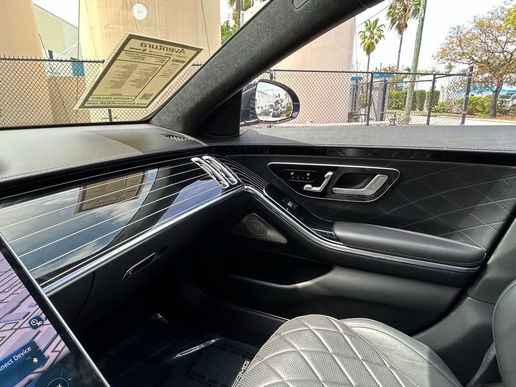 Used 2021 Mercedes-Benz S 580 4MATIC Sedan w/ AMG Line image 32