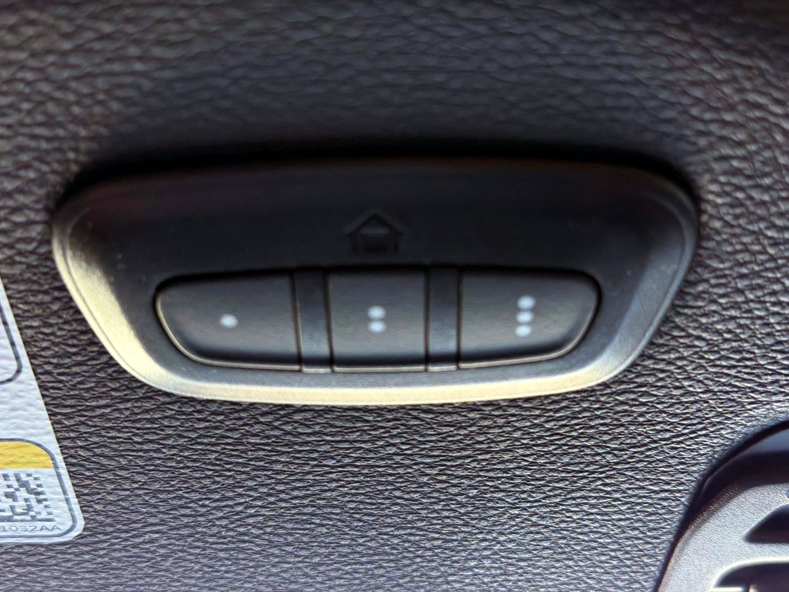 Used 2024 Jeep Wrangler Unlimited w/ Convenience Group AWD/4WD image 21