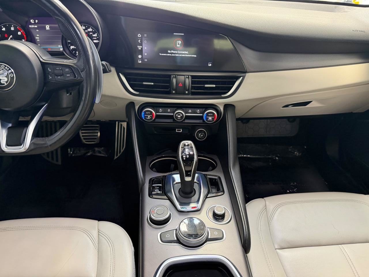 Used 2020 Alfa Romeo Giulia AWD w/ Quick Order Package 22J Sport image 34