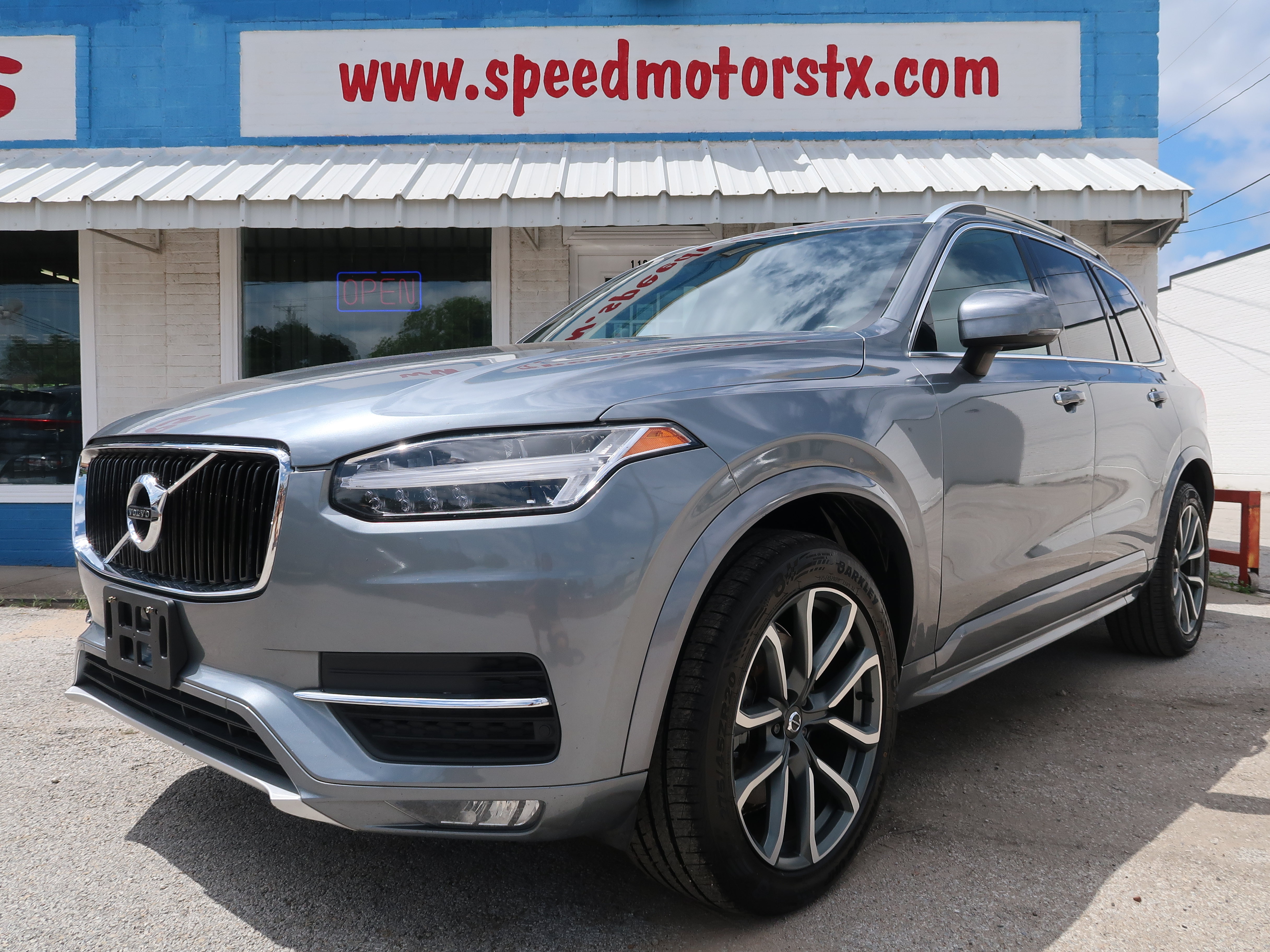 Used 2019 Volvo XC90 T5 Momentum w/ Protection Package Premier FWD image 5