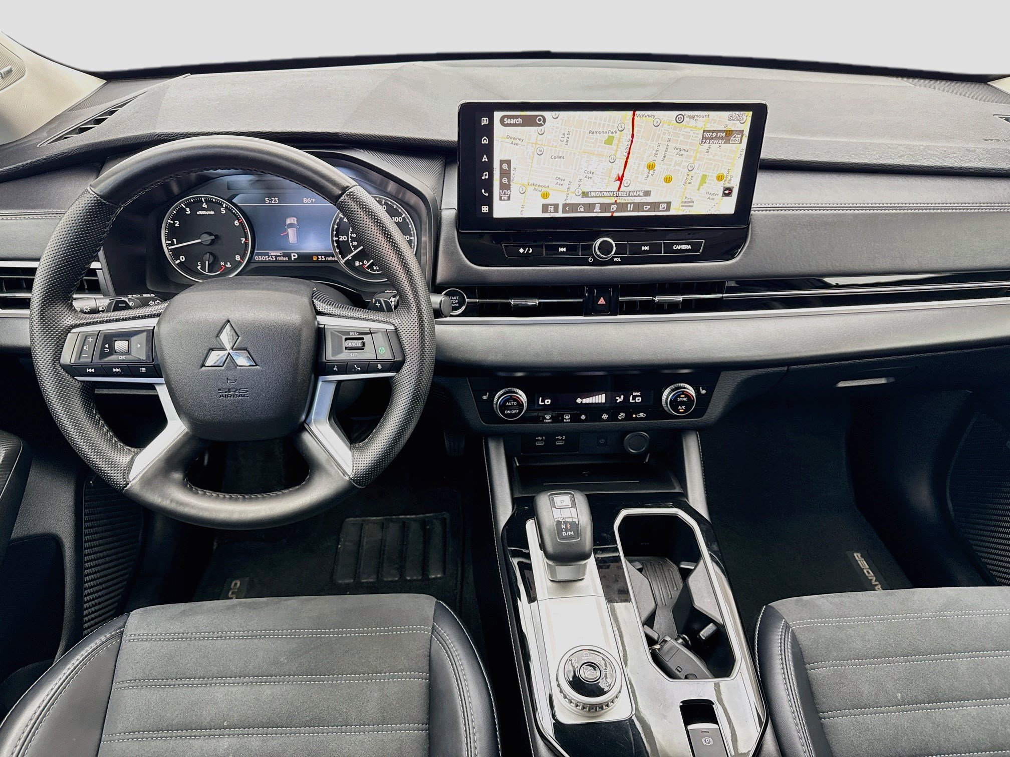 Used 2025 Mitsubishi Outlander SE FWD image 14