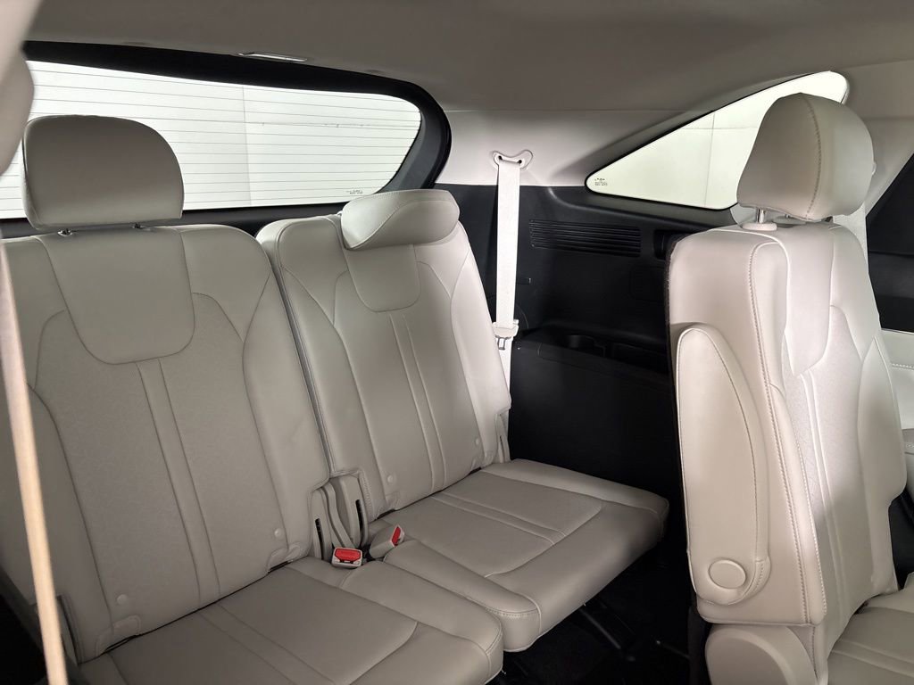 Used 2023 Kia Sorento SX image 18