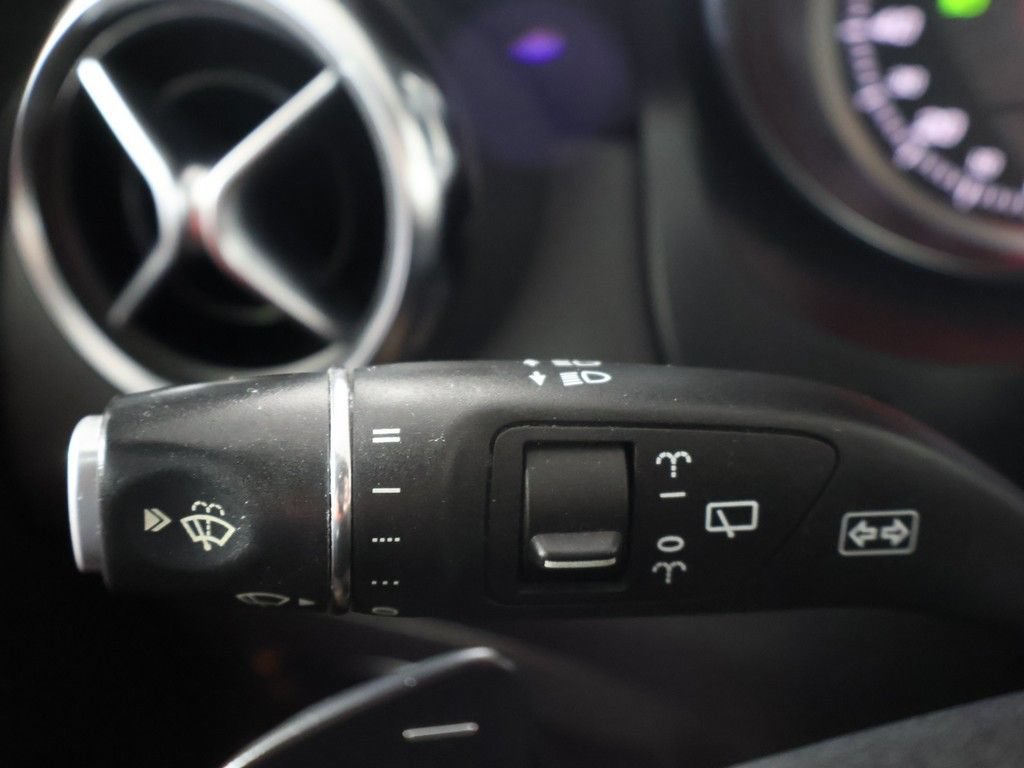 Used 2019 Mercedes-Benz GLA 250 4MATIC image 35