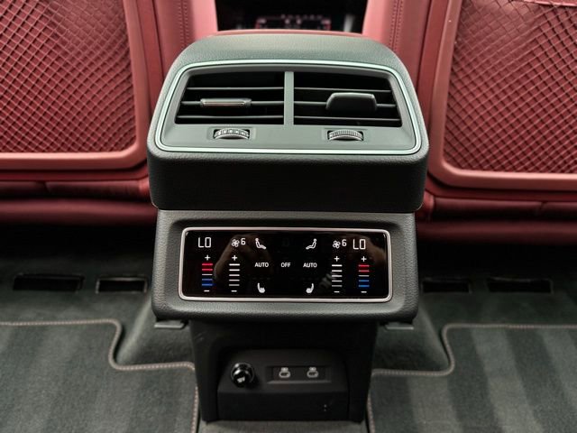 Used 2023 Audi e-tron S Prestige image 27