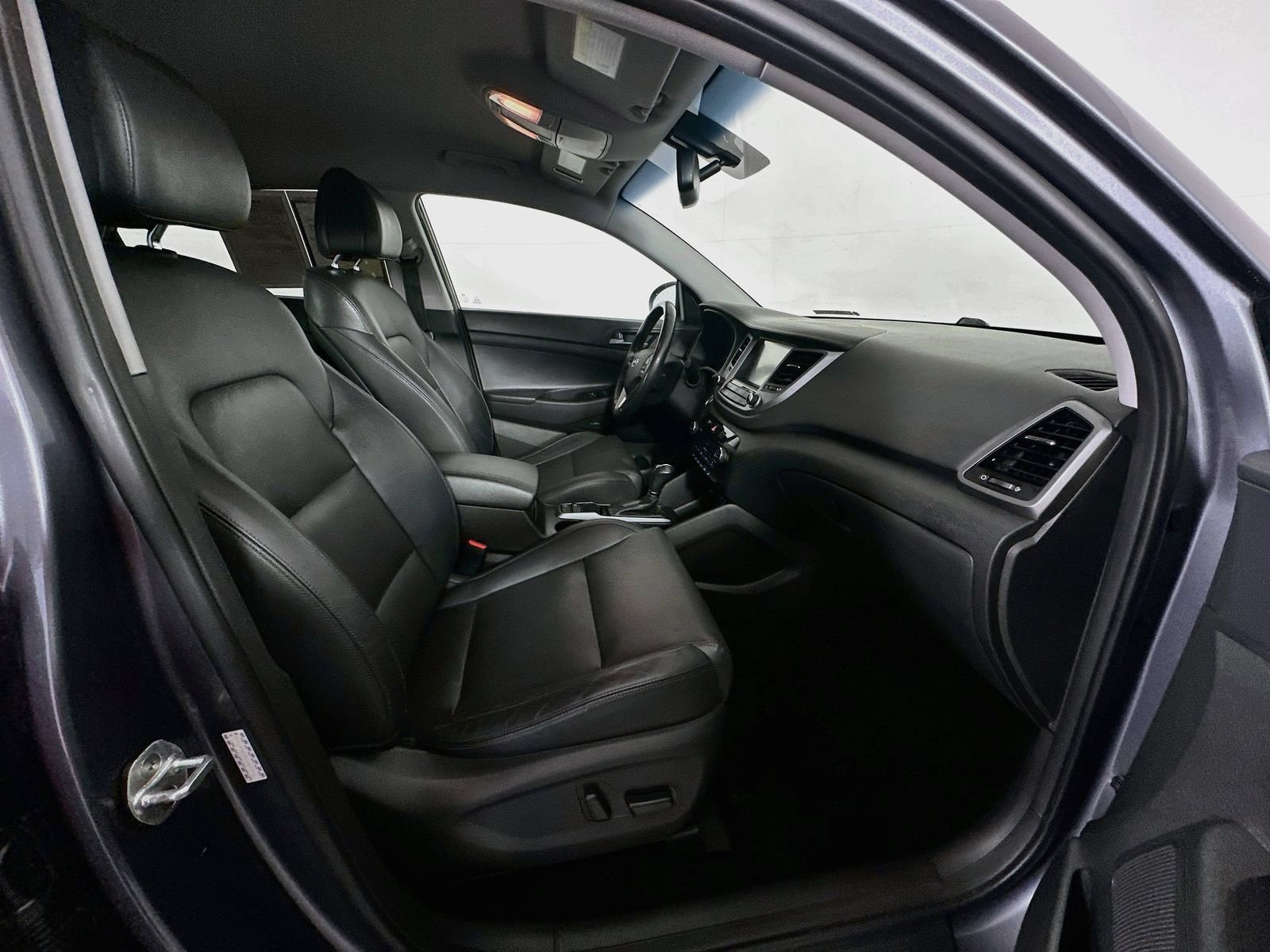 Used 2018 Hyundai Tucson Limited w/ Cargo Package FWD image 25