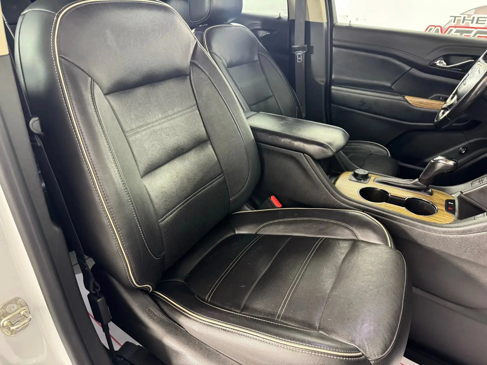 Used 2019 GMC Acadia Denali AWD/4WD image 35
