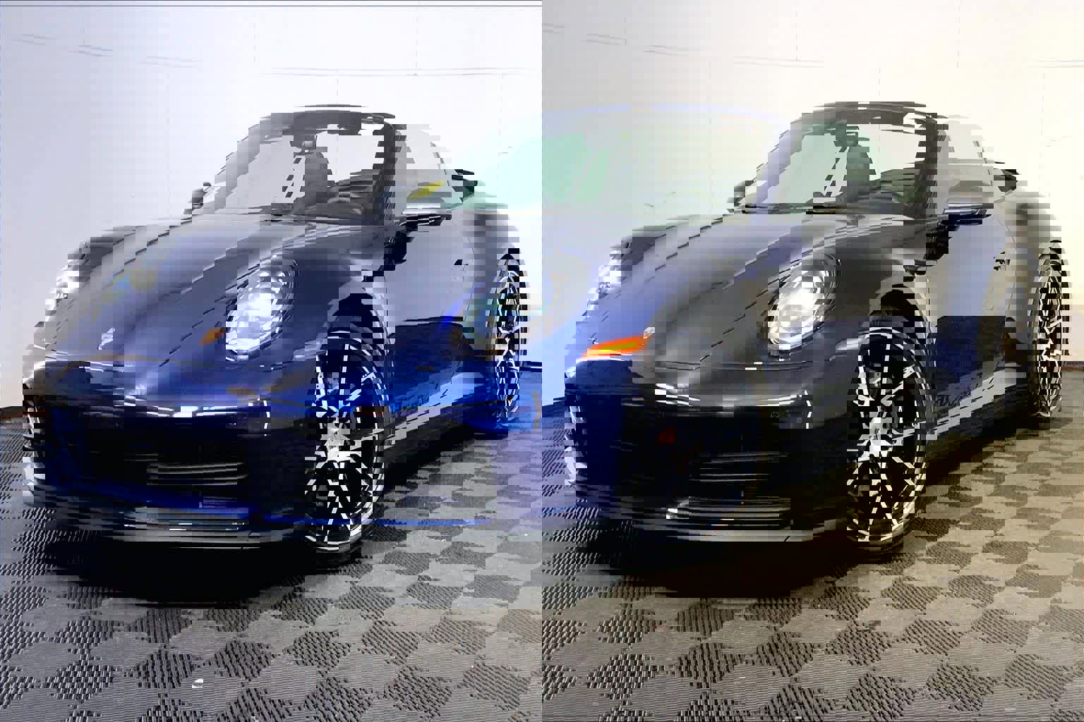 Used 2025 Porsche 911 Carrera T image 1