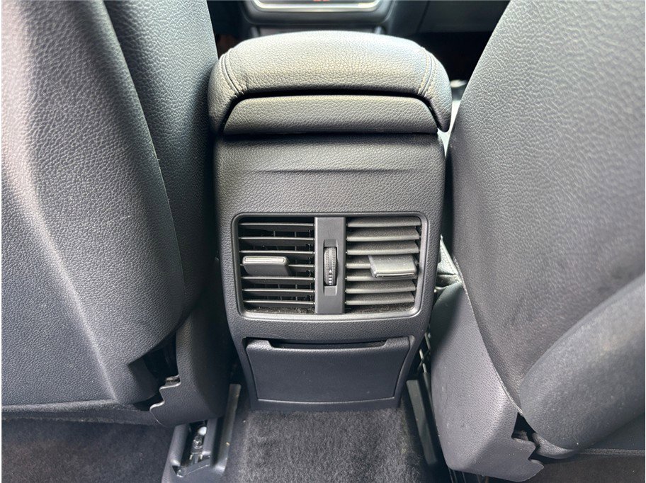 Used 2019 Mercedes-Benz GLA 250 GLA 250 Sport Utility 4D image 36