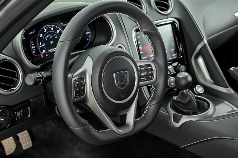 Used 2014 SRT Viper GTS RWD image 19