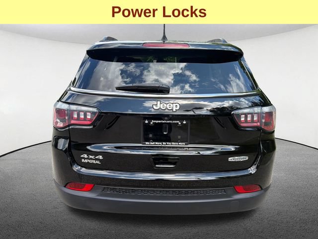 Used 2018 Jeep Compass Latitude w/ Popular Equipment Group AWD/4WD image 11