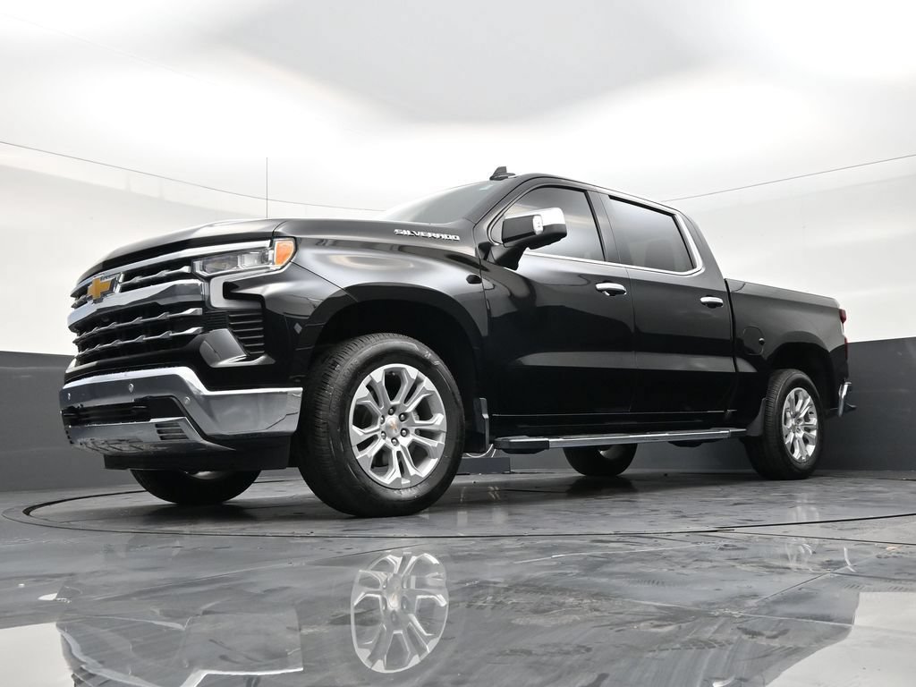 Used 2022 Chevrolet Silverado 1500 LTZ w/ LTZ Premium Package RWD image 19