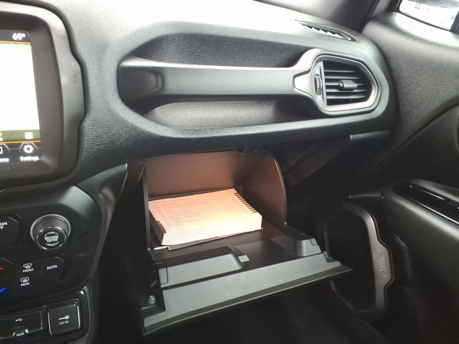 Certified 2020 Jeep Renegade Altitude image 19