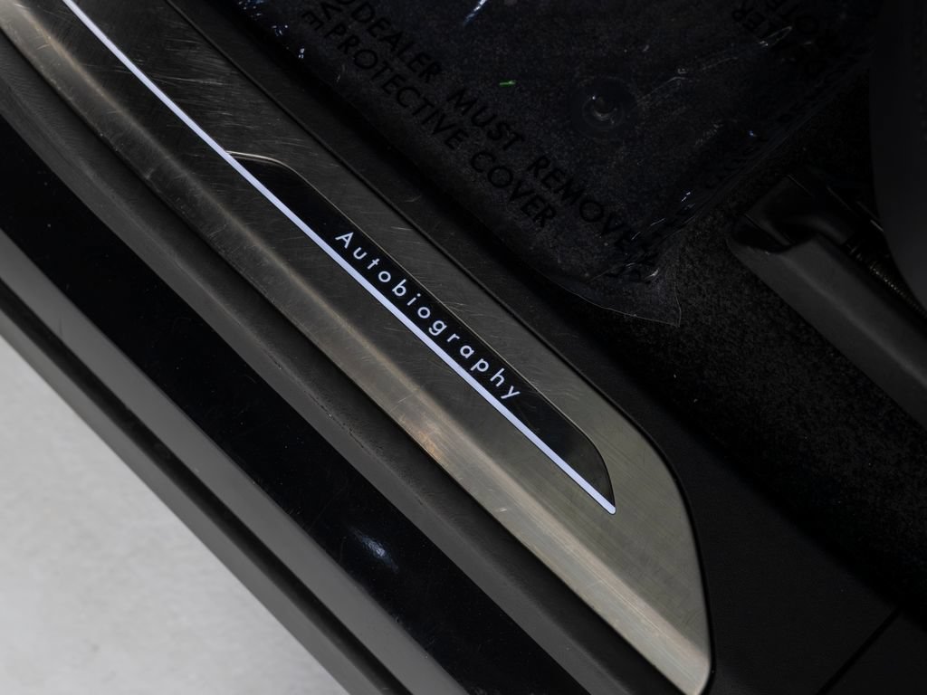 Used 2024 Land Rover Range Rover Autobiography AWD/4WD image 21