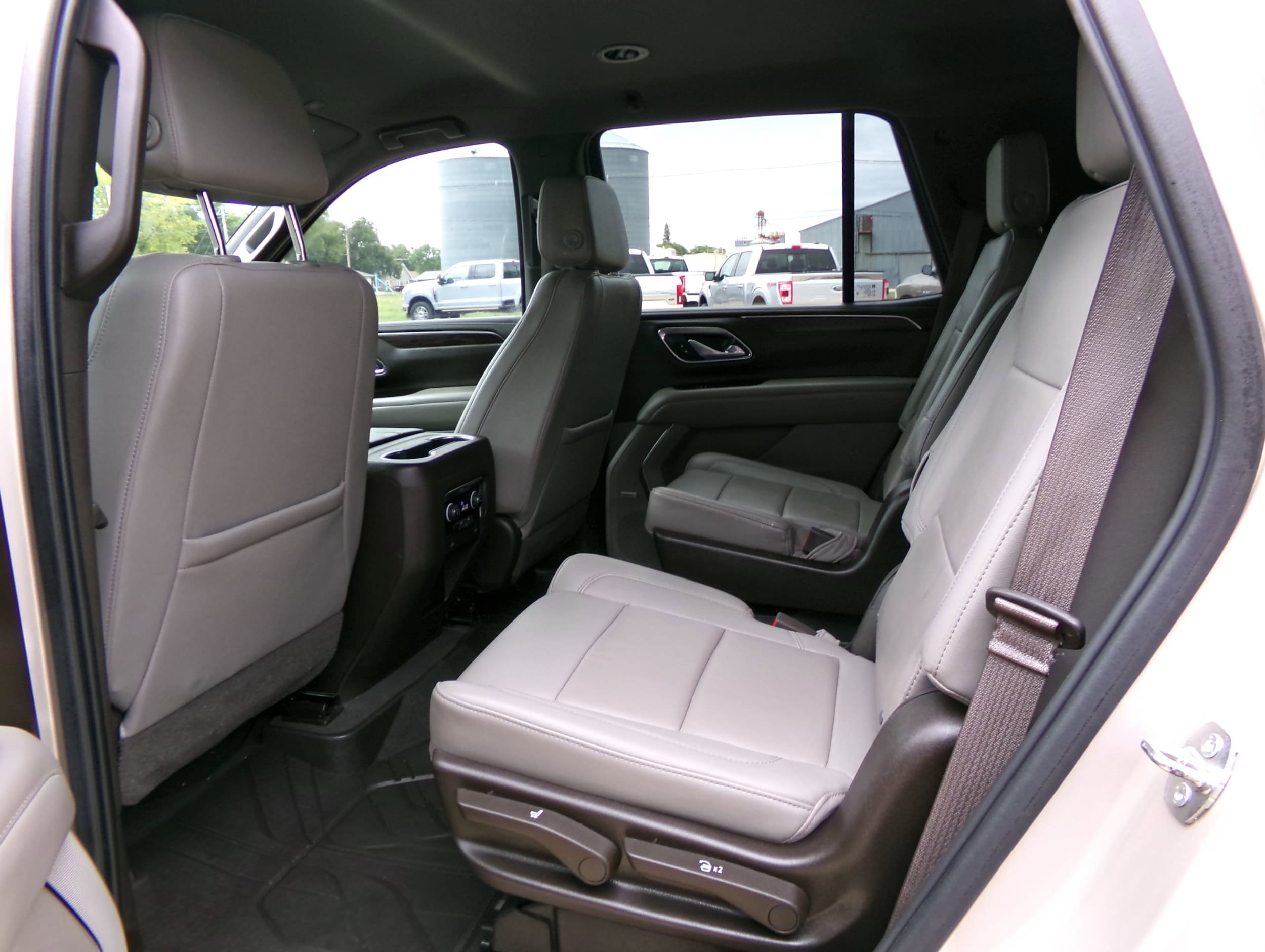Used 2021 Chevrolet Tahoe Z71 image 11