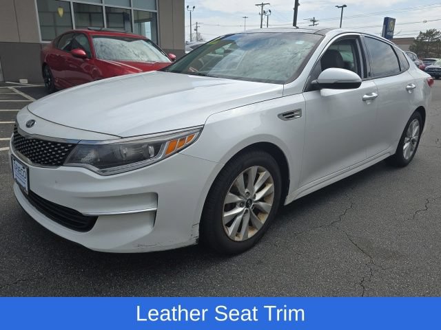 Used 2018 Kia Optima EX w/ Premium Package FWD image 3