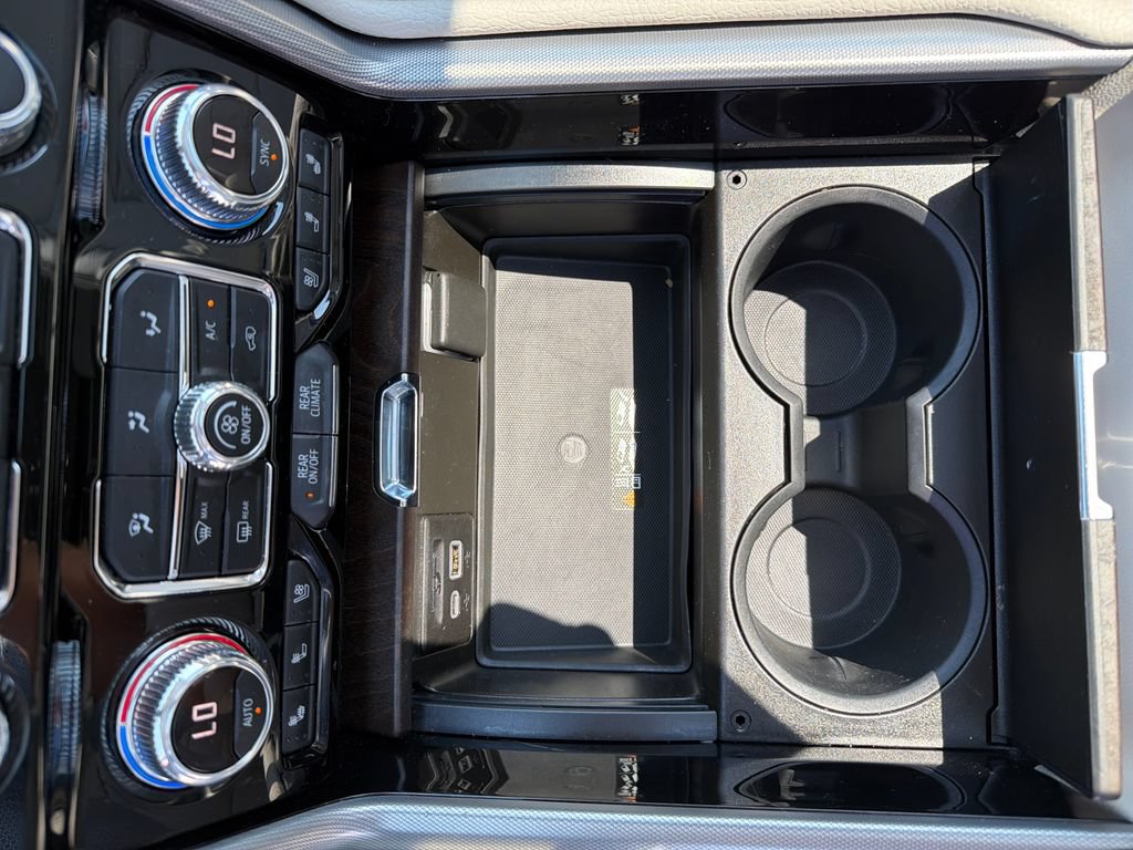 Used 2021 GMC Yukon XL Denali w/ LPO, Illumination Package AWD/4WD image 37