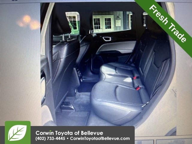 Used 2025 Jeep Compass Limited image 6