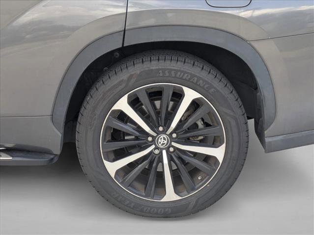 Used 2022 Toyota Highlander XSE image 16