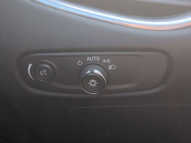 Used 2021 Chevrolet Malibu LT image 19