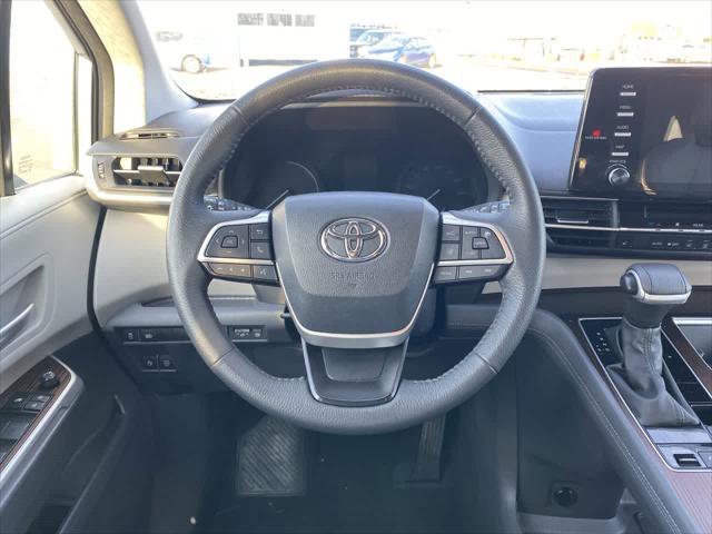 Certified 2023 Toyota Sienna XLE image 14