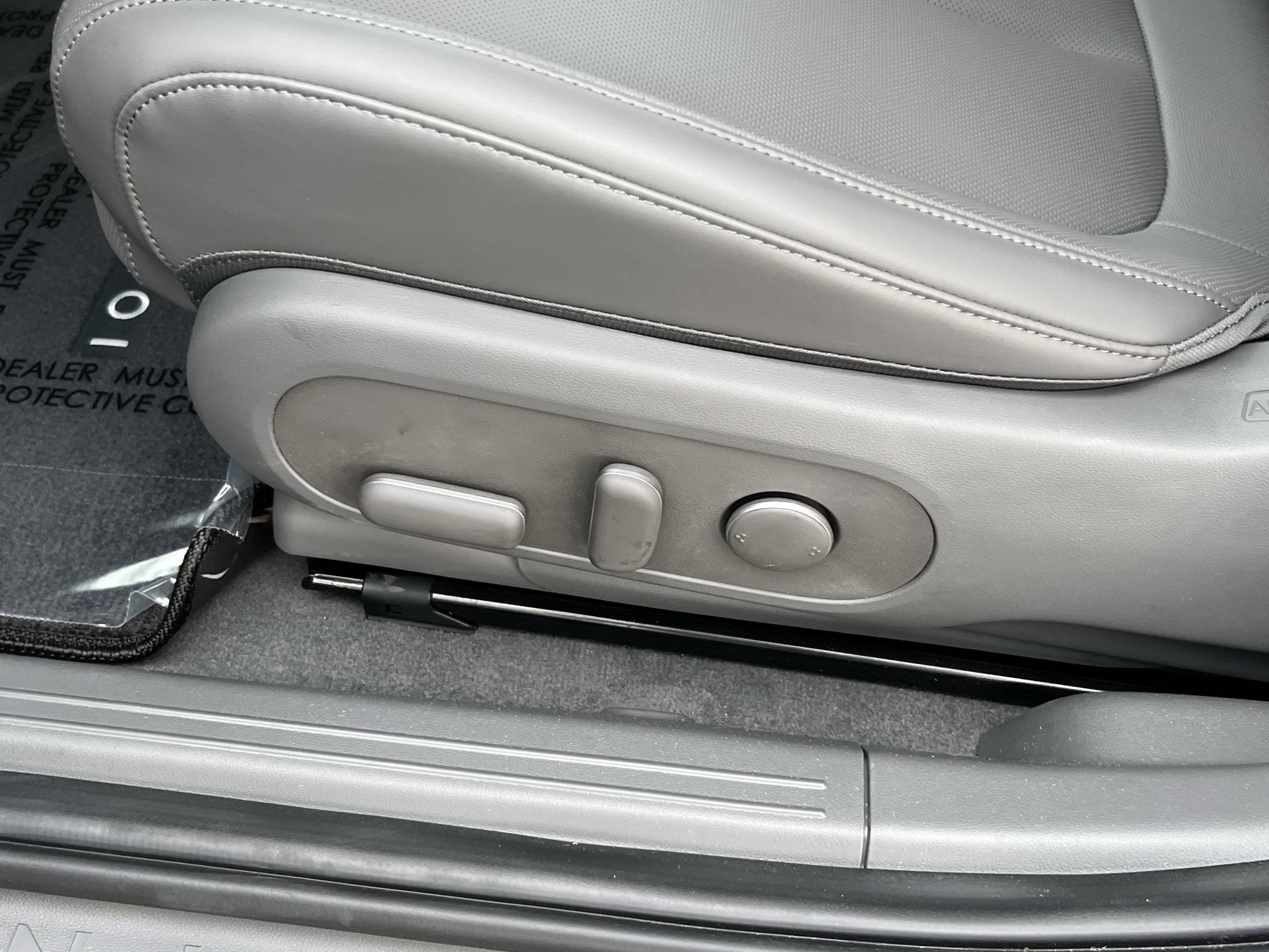 Used 2025 Hyundai Ioniq 5 SEL image 18