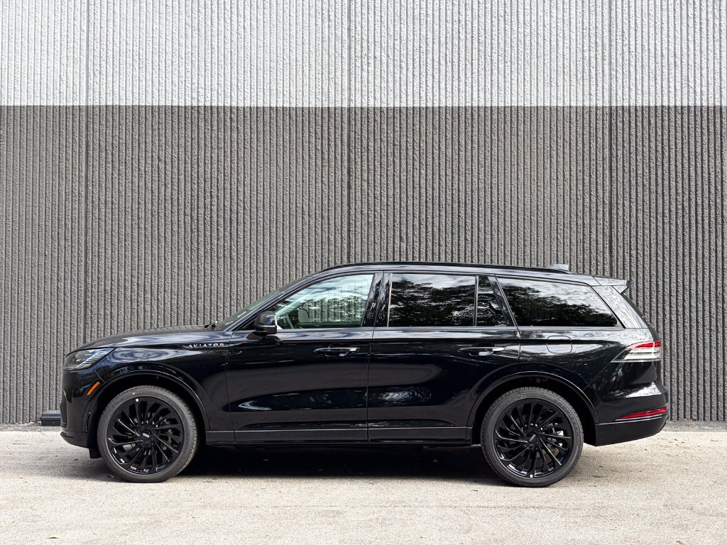 New 2026 Lincoln Aviator Reserve AWD/4WD image 4