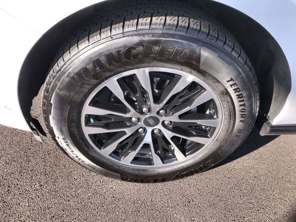 Used 2025 Ford Expedition Max Platinum image 10