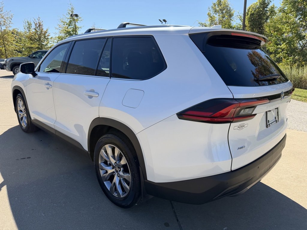 Certified 2025 Toyota Grand Highlander AWD image 3