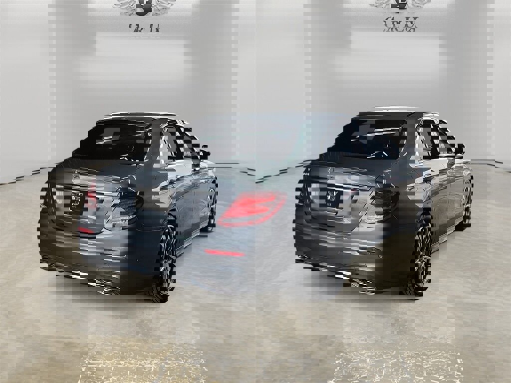 Used 2018 Mercedes-Benz E 300 w/ Premium 1 Package image 5