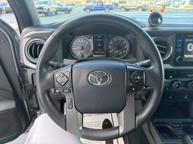 Used 2017 Toyota Tacoma TRD Sport w/ Tow Package (A/T) image 22