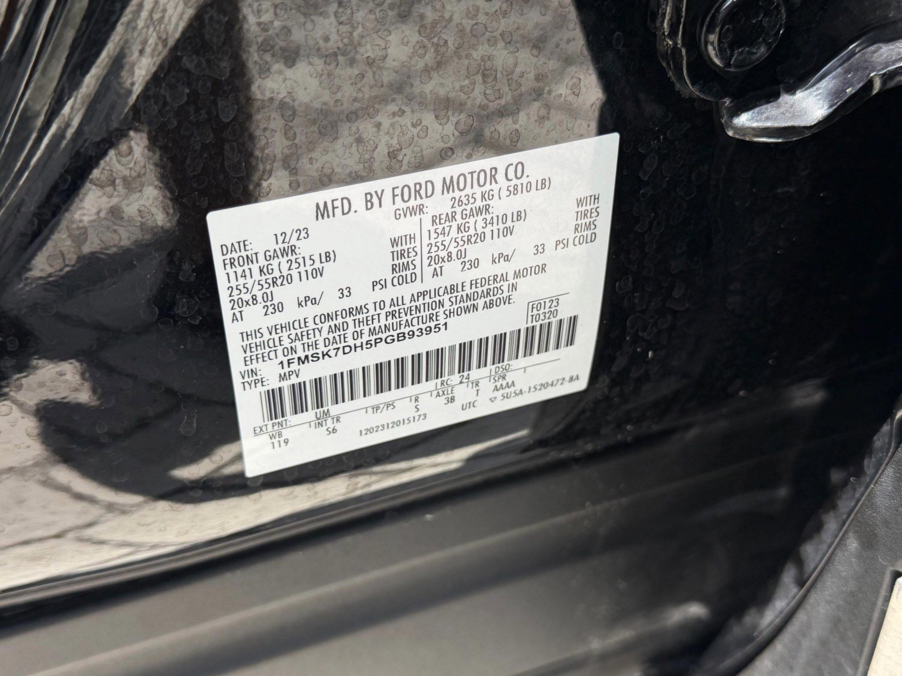 Used 2023 Ford Explorer XLT w/ Equipment Group 202A RWD image 13