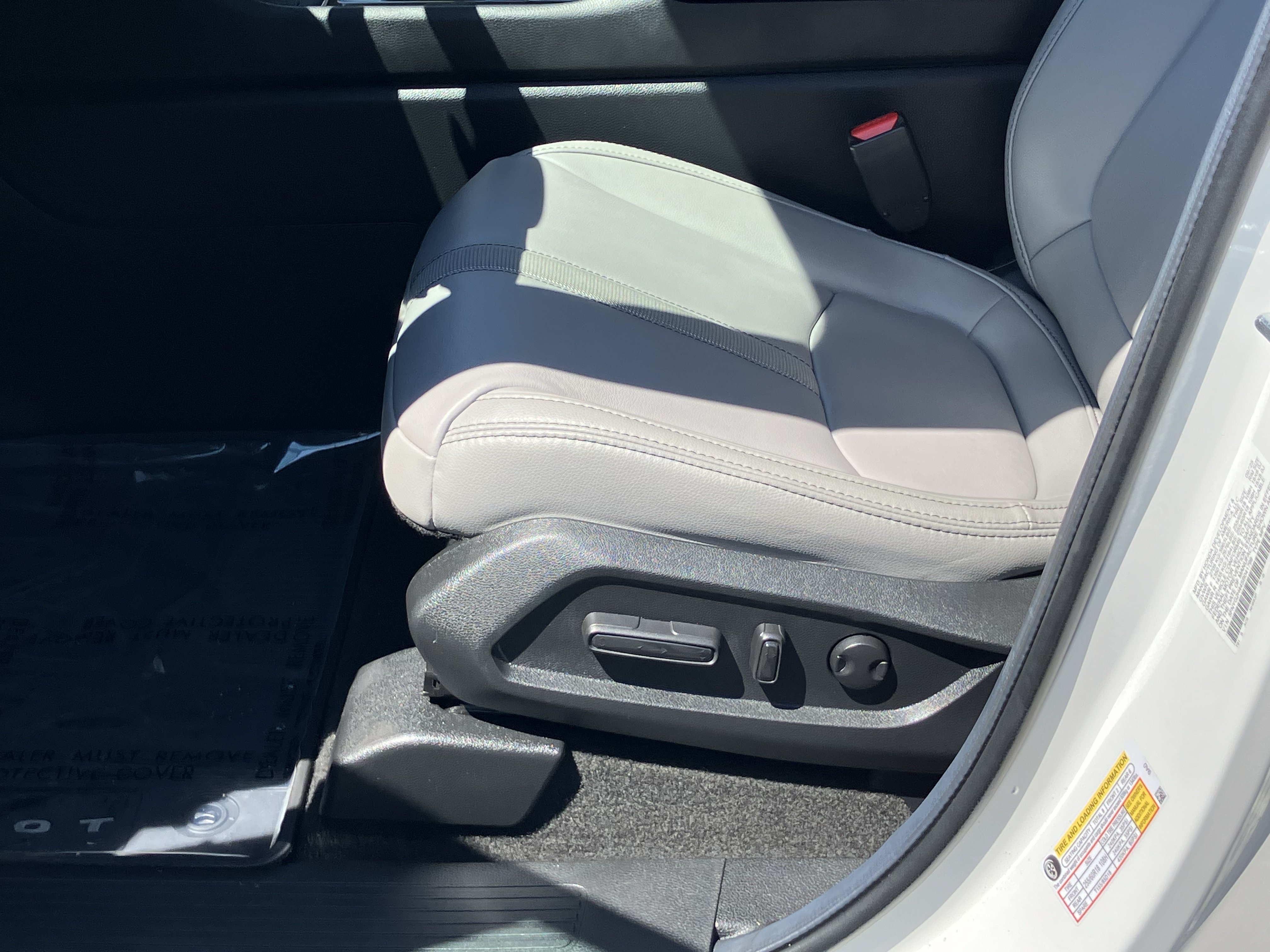 Used 2025 Honda Pilot EX-L image 17