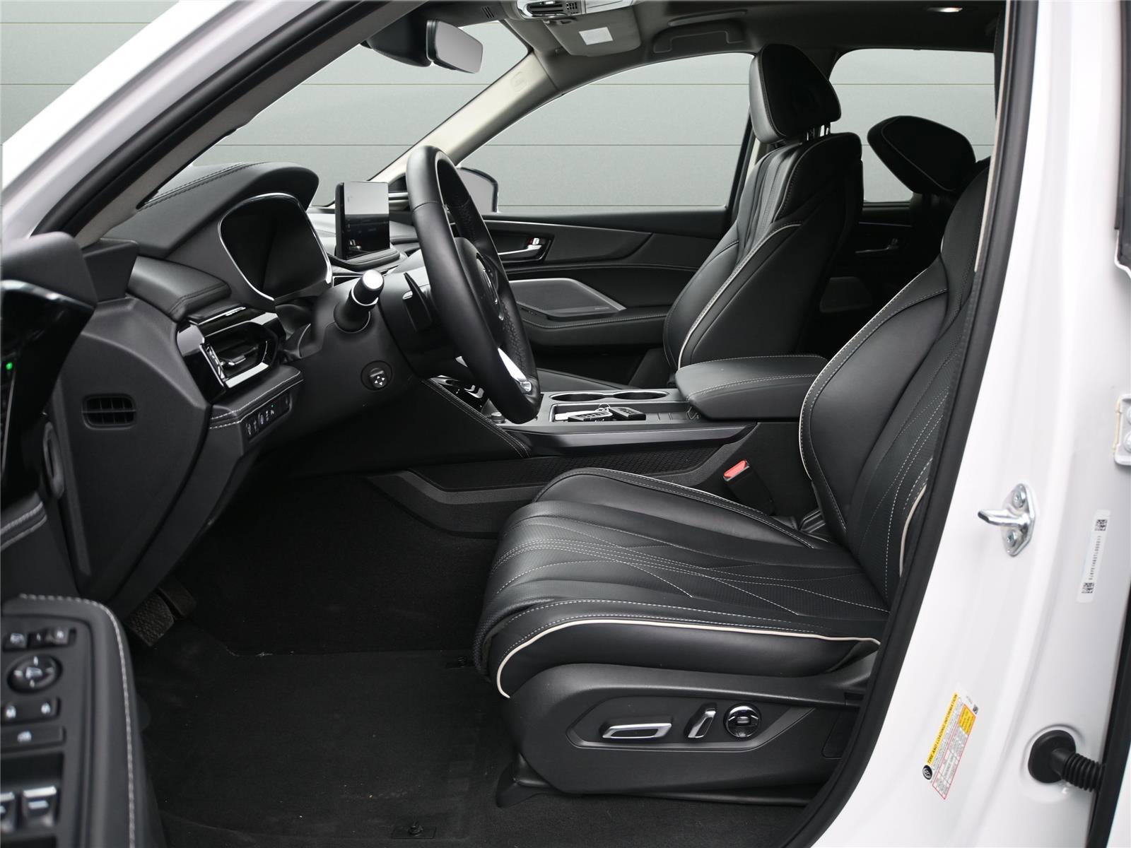 Certified 2026 Acura MDX SH-AWD w/ Advance Package image 7