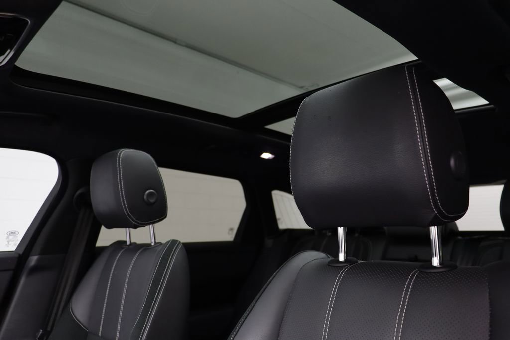 Used 2023 Land Rover Range Rover Velar R-Dynamic S image 13