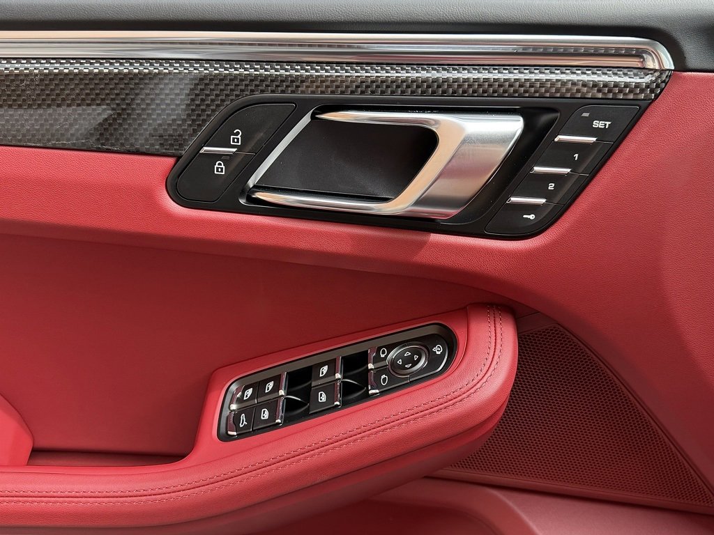 New 2026 Porsche Macan GTS image 17