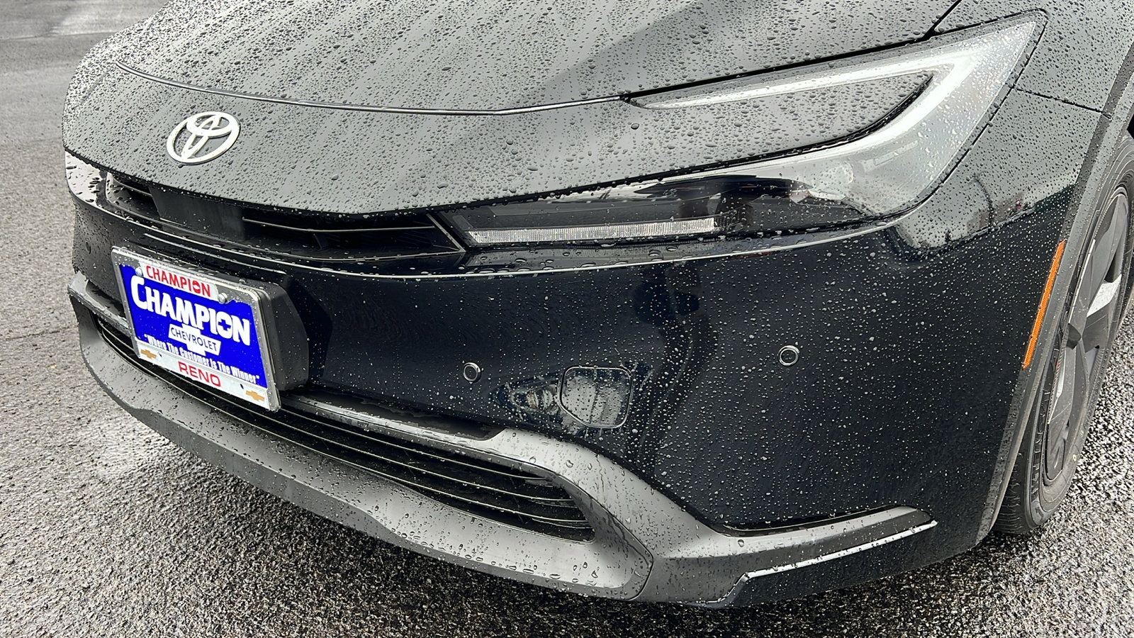 Used 2024 Toyota Prius LE image 9