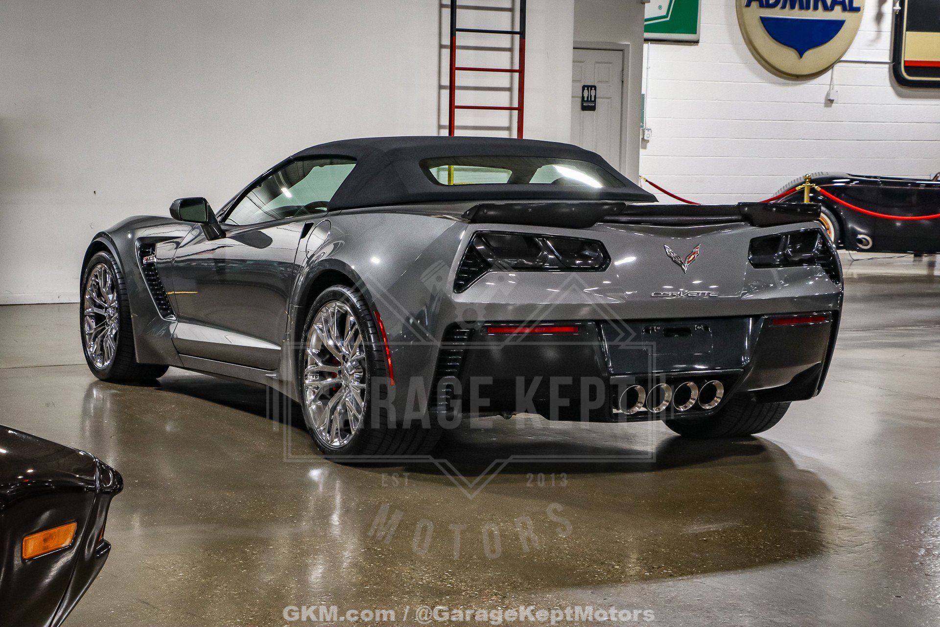 Used 2015 Chevrolet Corvette Z06 w/ 3LZ Preferred Equipment Group image 6