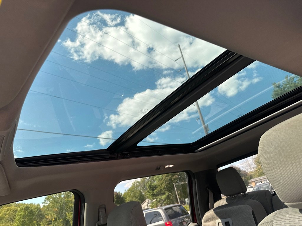 Used 2017 Ford F150 XLT w/ Equipment Group 302A Luxury image 11