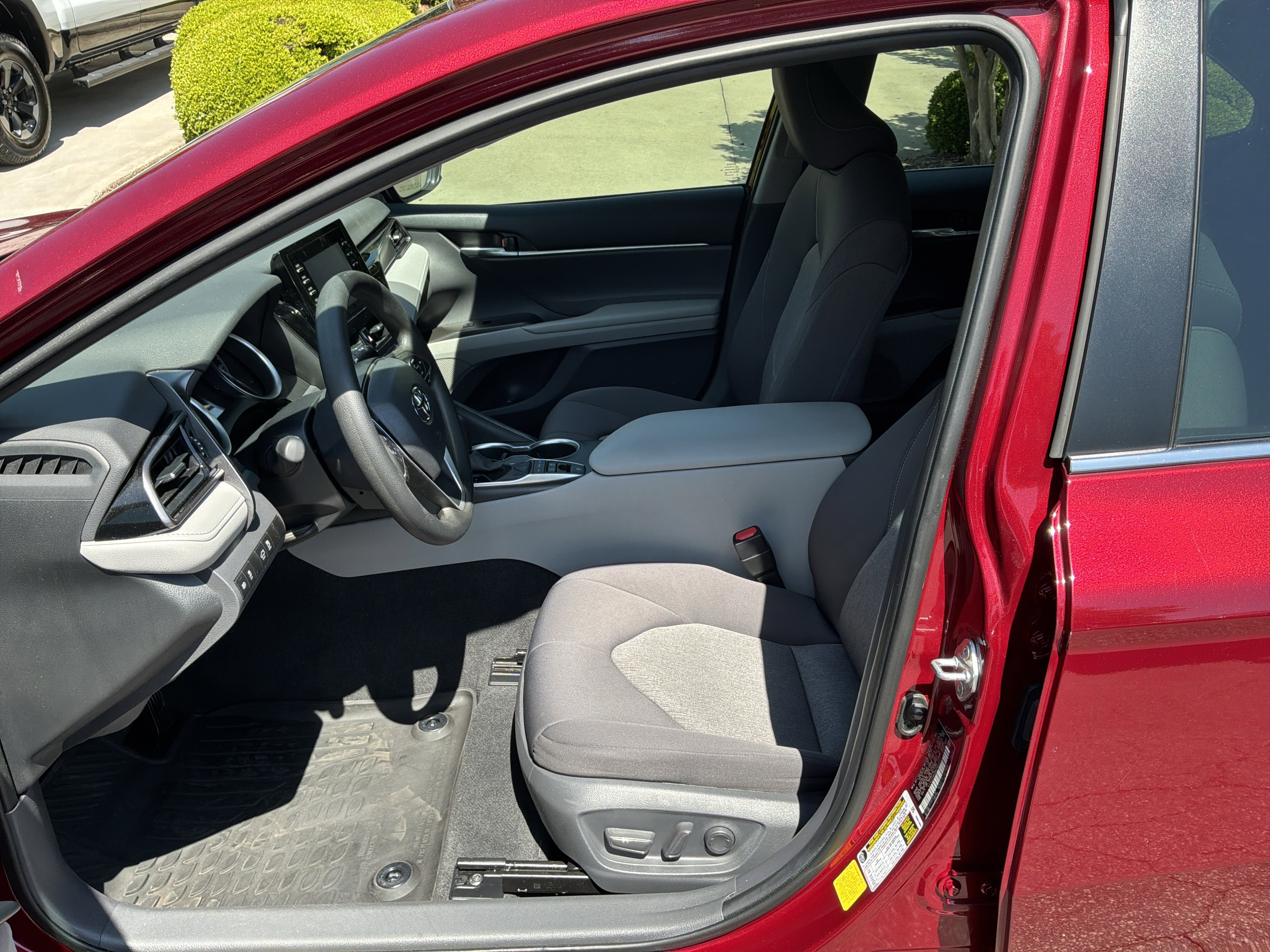 Used 2021 Toyota Camry LE image 16